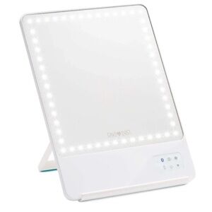 Brand new Riki Loves Riki: Riki Skinny 10X Lighted
Vanity Mirror Glamcor Makeup